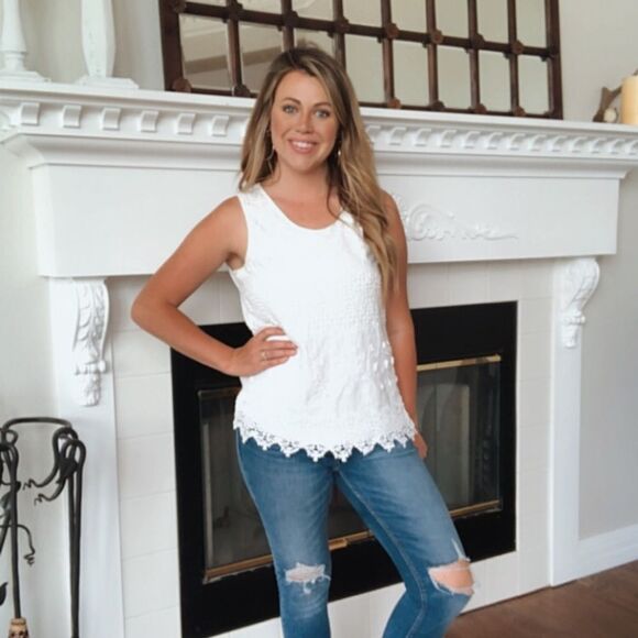 Solitaire Anthropologie White Embroidered Tank Top - Picture 2 of 8